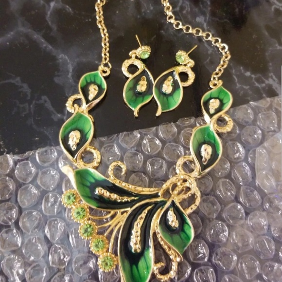 Jewelry Set - Picture 3 of 5